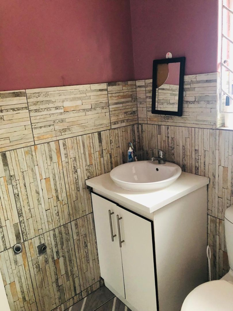  Bedroom Property for Sale in The Connifers Western Cape